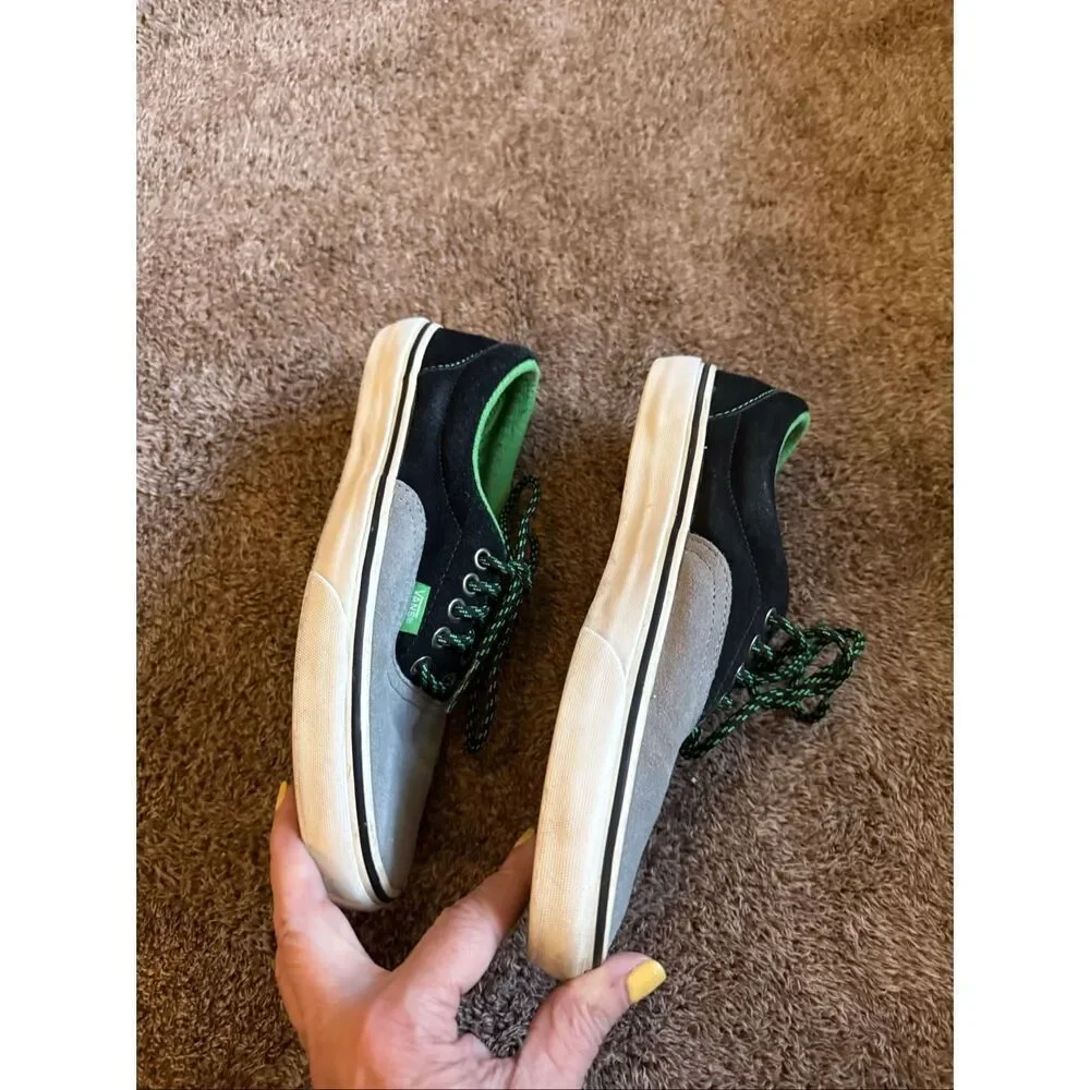 Vans Era Suede Wild Dove and Poison Green colorway Size Mens 7.5 Womens 9